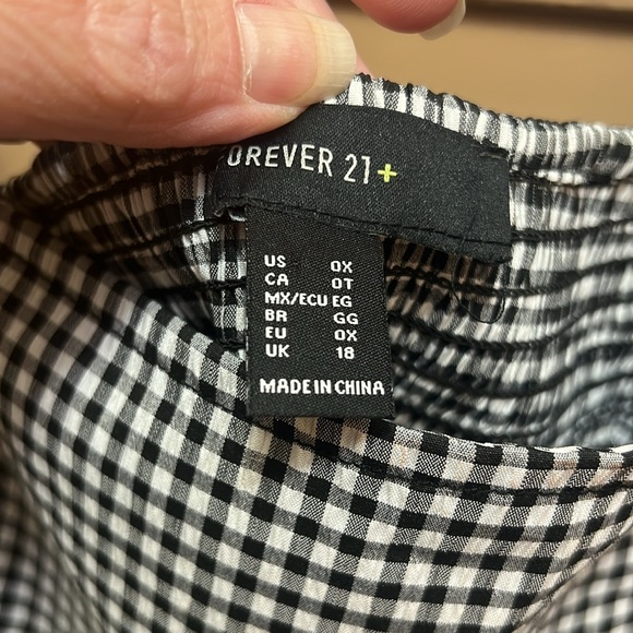 Dress - Picture 3 of 6